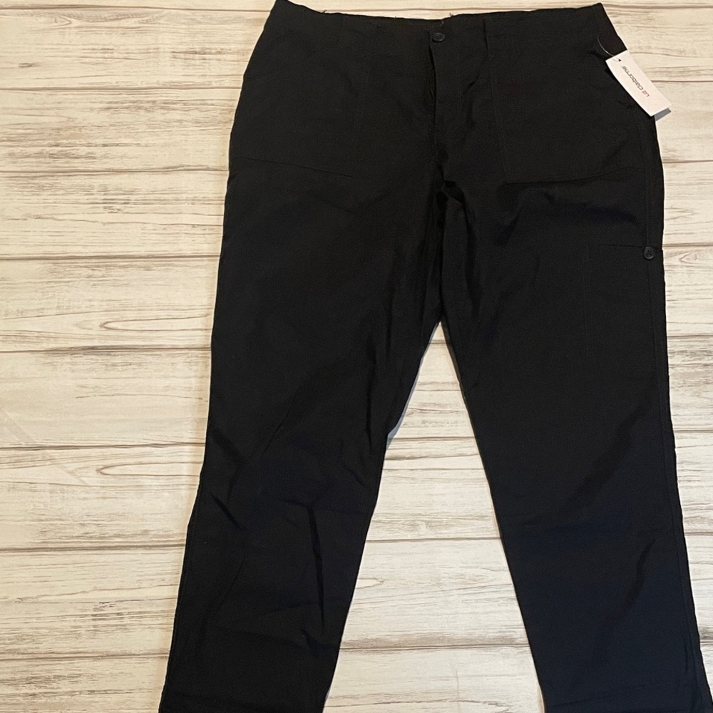 Liz Claiborne Women's Black Ankle Pants
